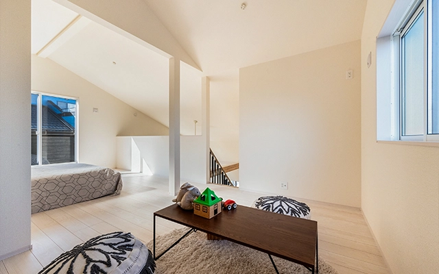 間仕切壁設置可能な洋室