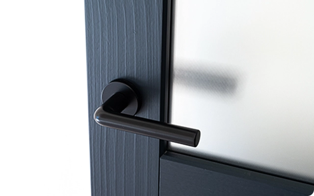 ドアノブ・丁番