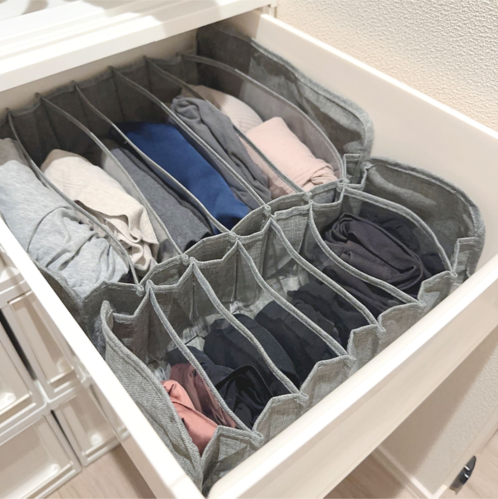 仕切りケースの画像