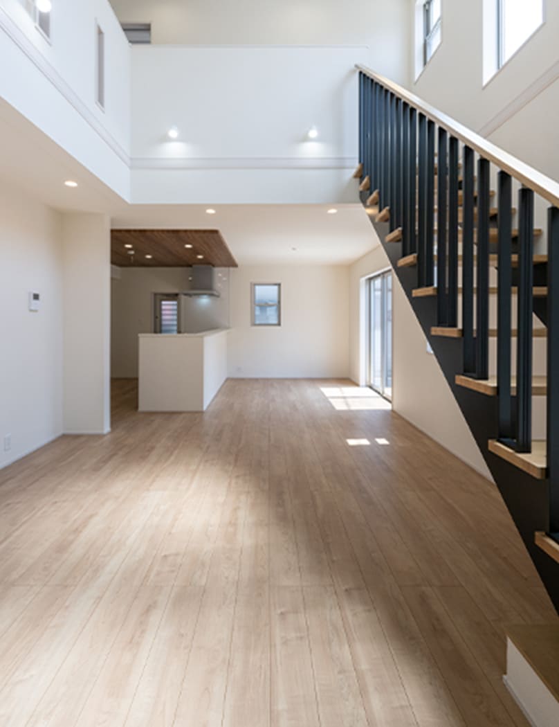 一戸建てのリビングの画像