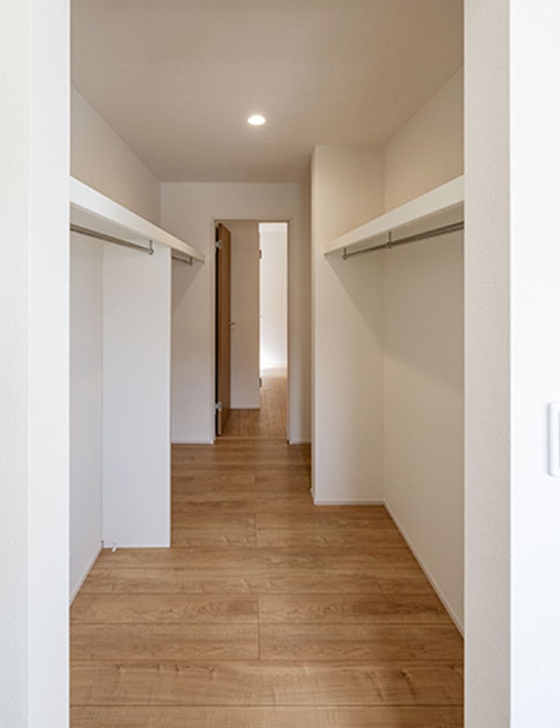 一戸建てのクローゼットの画像