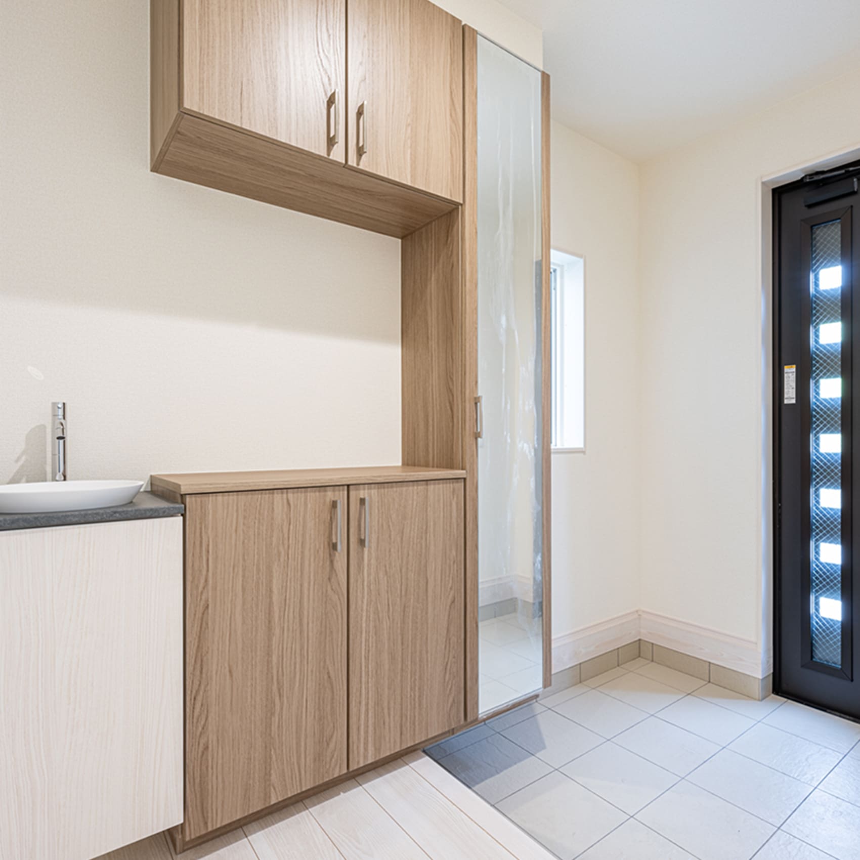 ブルーミングガーデンの玄関事例の画像