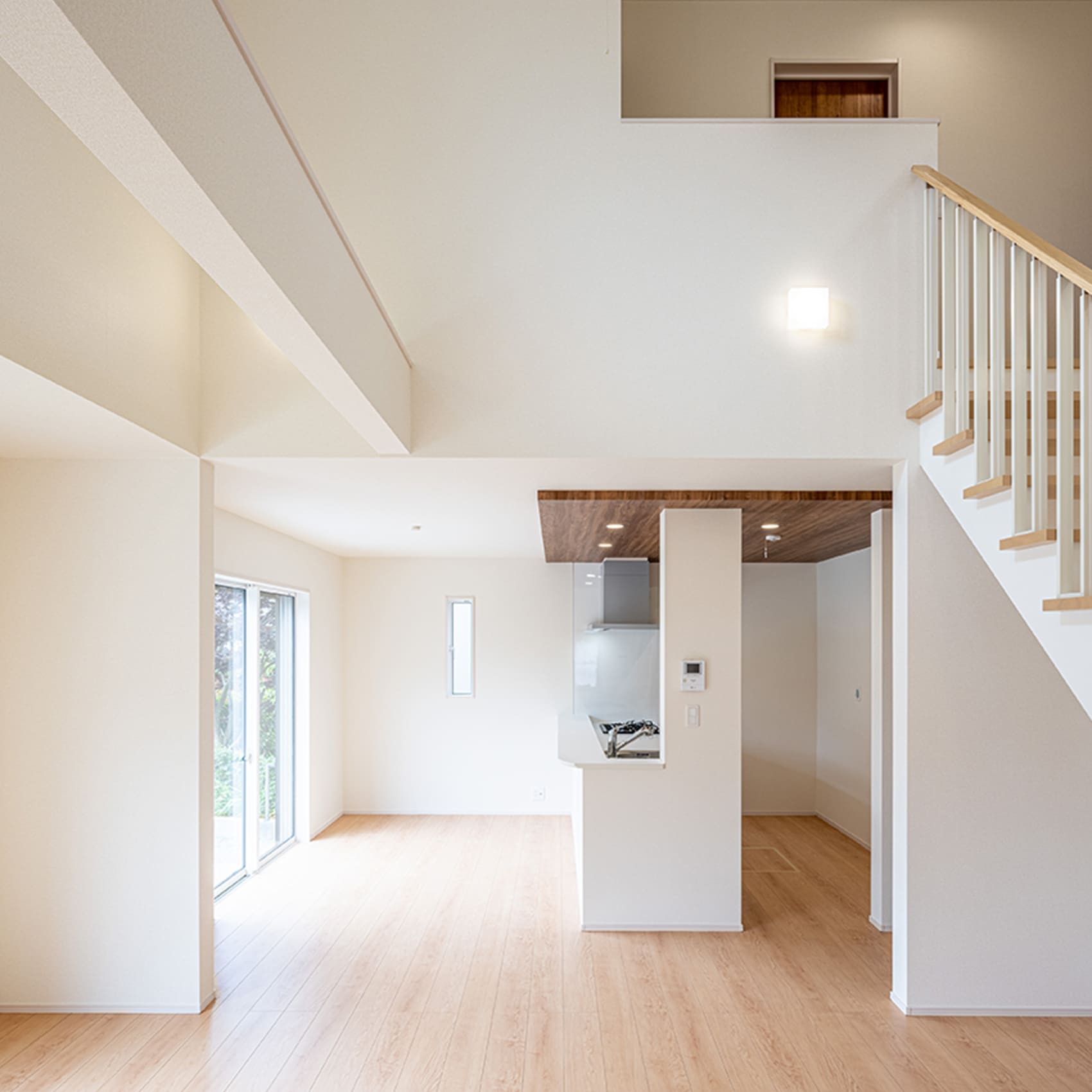 ブルーミングガーデンのリビング事例の画像