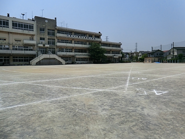 新宿小学校