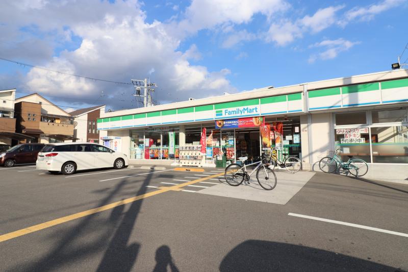 ファミリーマート