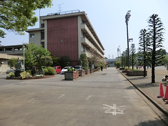 西小学校