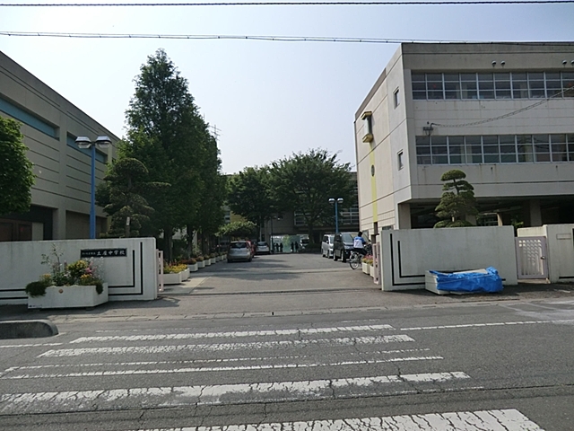 土屋中学校