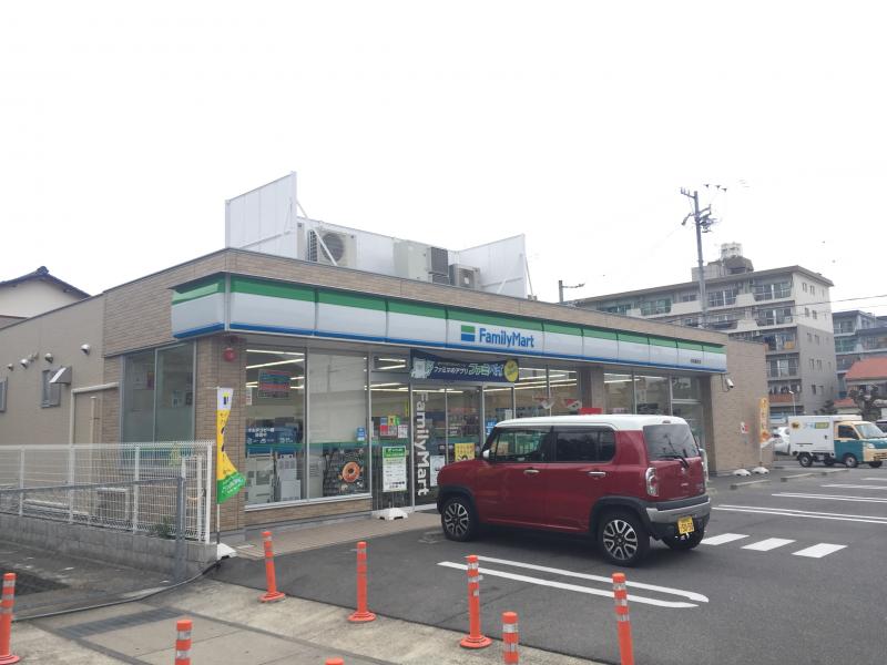ファミリーマート津島橘店