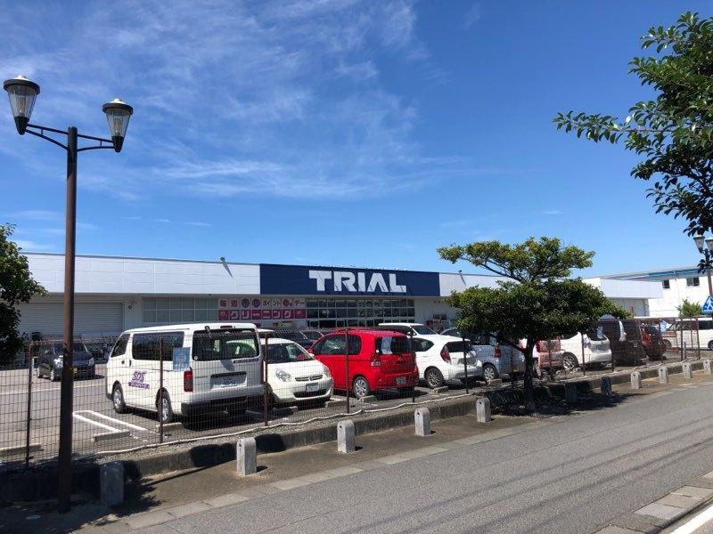 スーパーセンタートライアル半田亀崎店