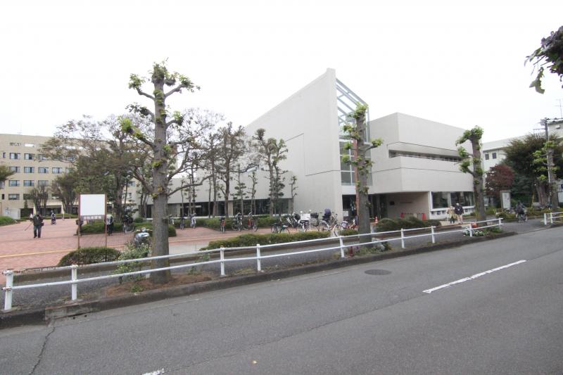 市立中央図書館