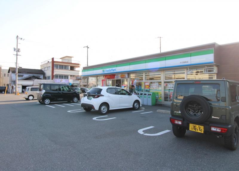 ◆ファミリーマート大竹駅前店