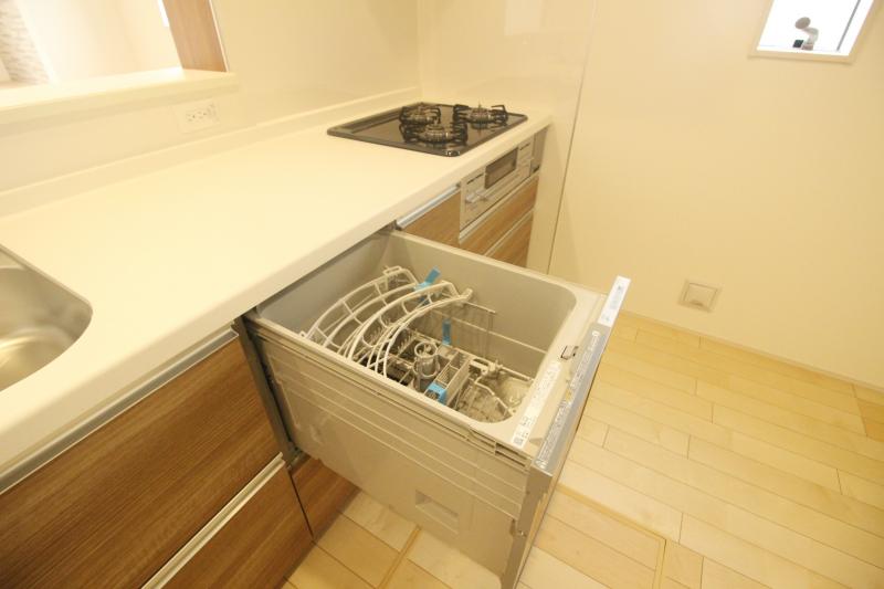 1号棟食洗機　毎日の家事に便利な「食洗機」が備え付け！手荒れの時期にも嬉しいですね！