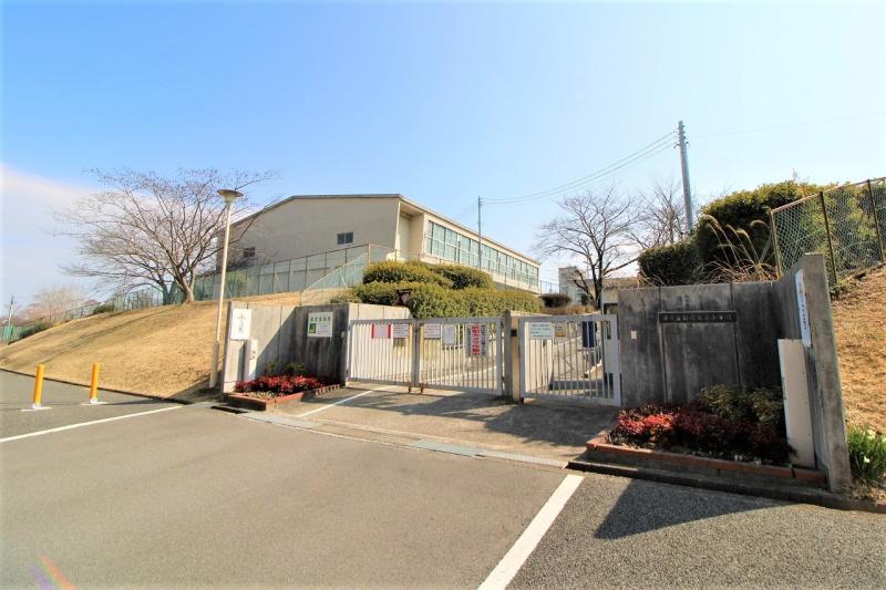 新檜尾台小学校
