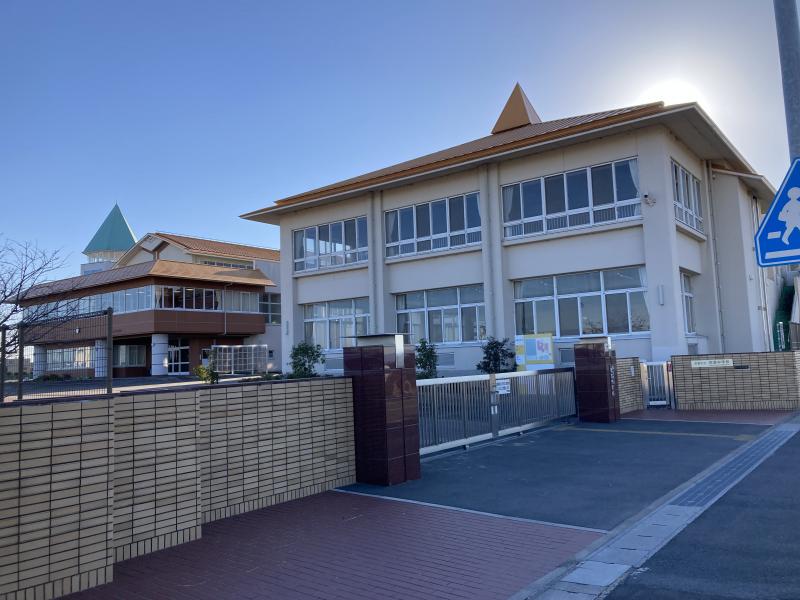 弥冨中学校