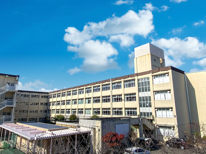 神戸市立桃山台中学校