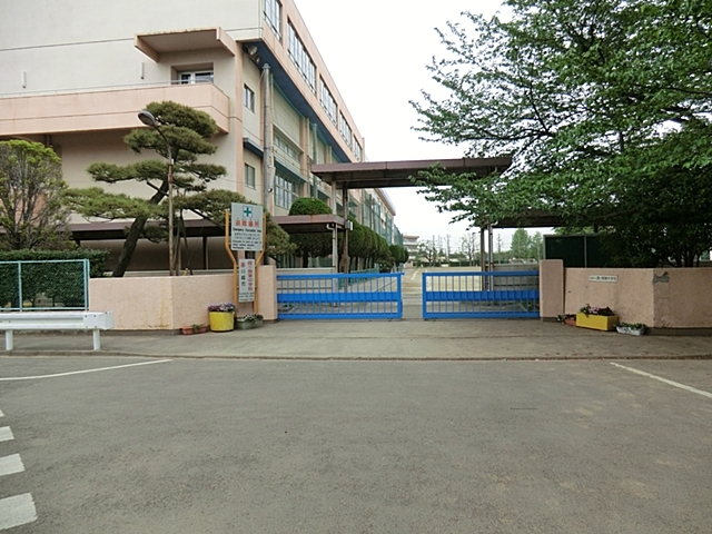 霞ヶ関東中学校