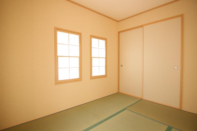【和室(5.25帖)】和室は突然の来客にも対応。家事スペースや子供の遊び場にもなります。