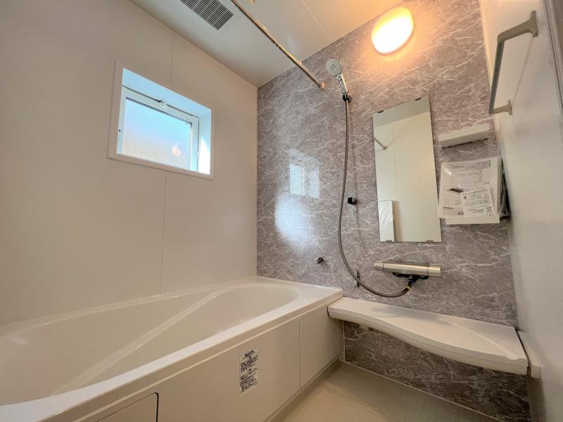 ― Bath room ― (2号棟)乾燥機付きの浴室は雨の日でも洗濯物が干せます