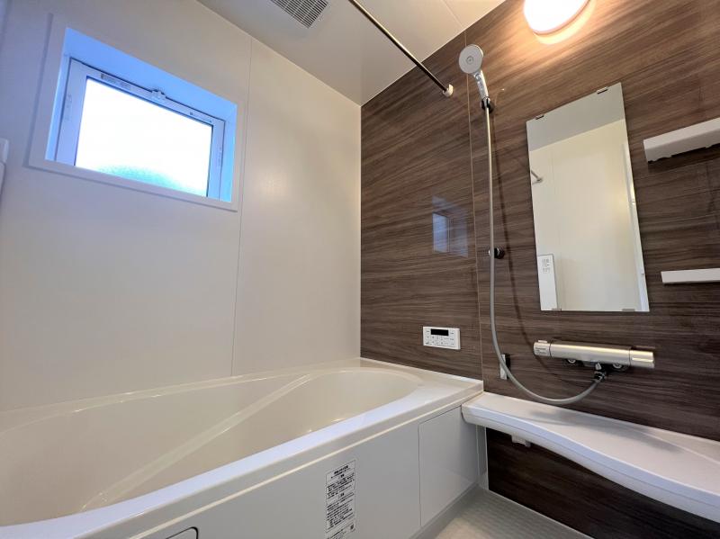 ― Bath room ― 浴室乾燥付きのバスルーム