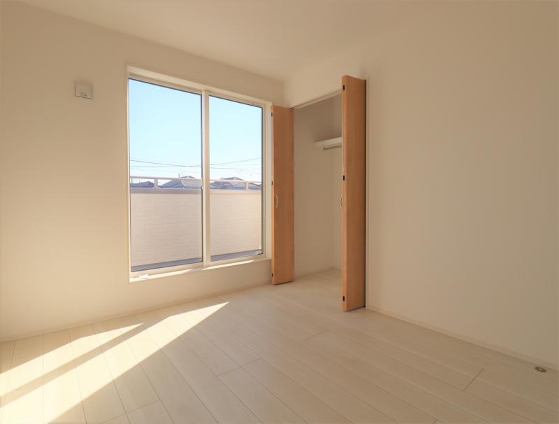 【洋室①】使い勝手の良いサイズのお部屋です!