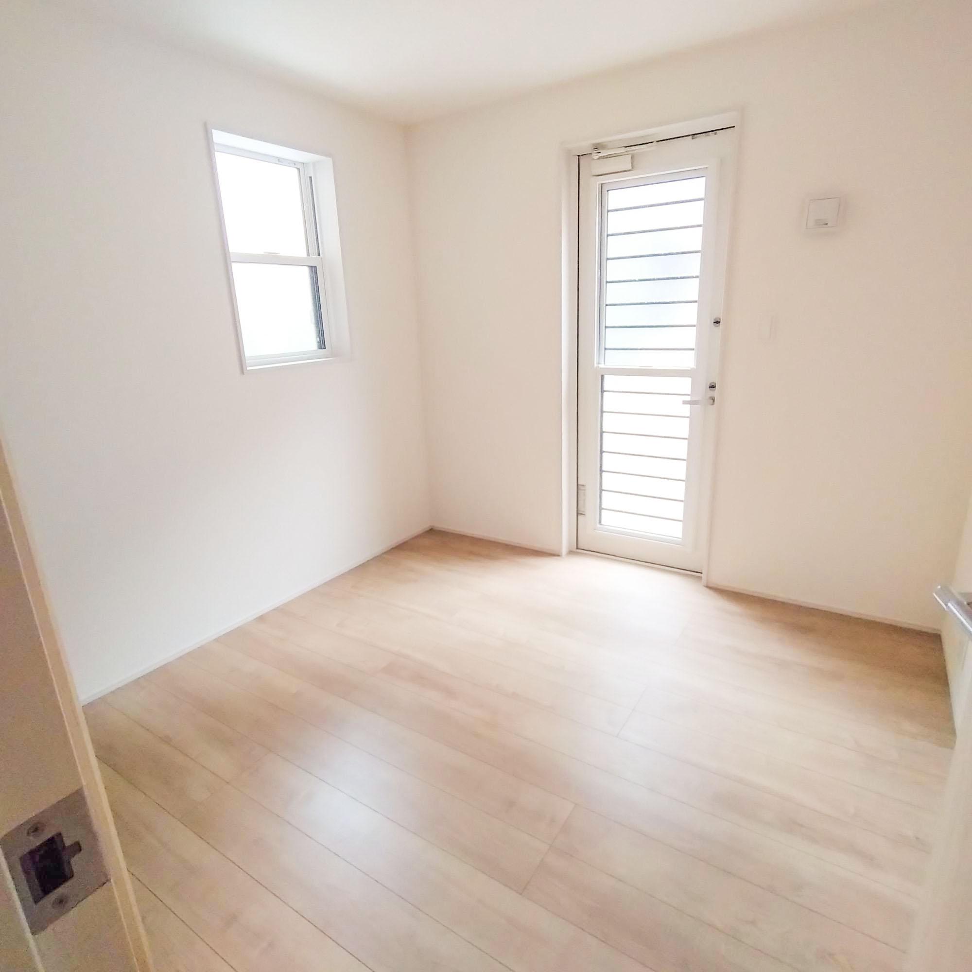 1階4.5帖洋室勝手口