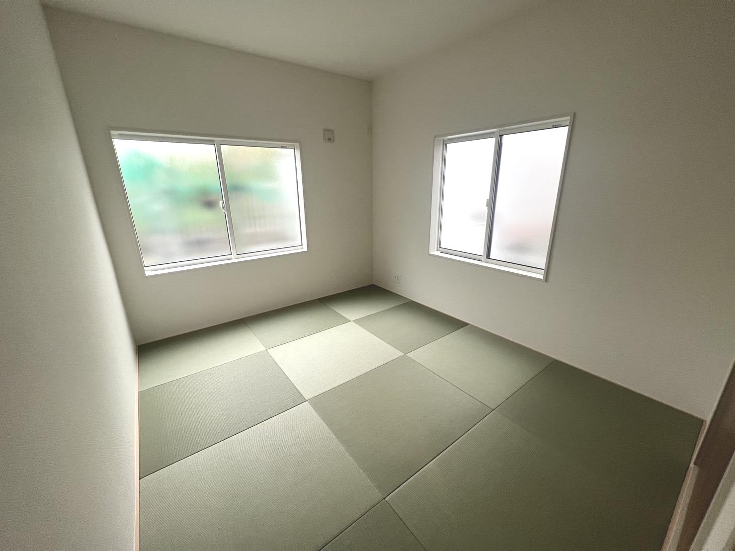 【和室5.25帖】独立した和室。居住空間のリビングとは離れた配置で客間として使用することもできます。