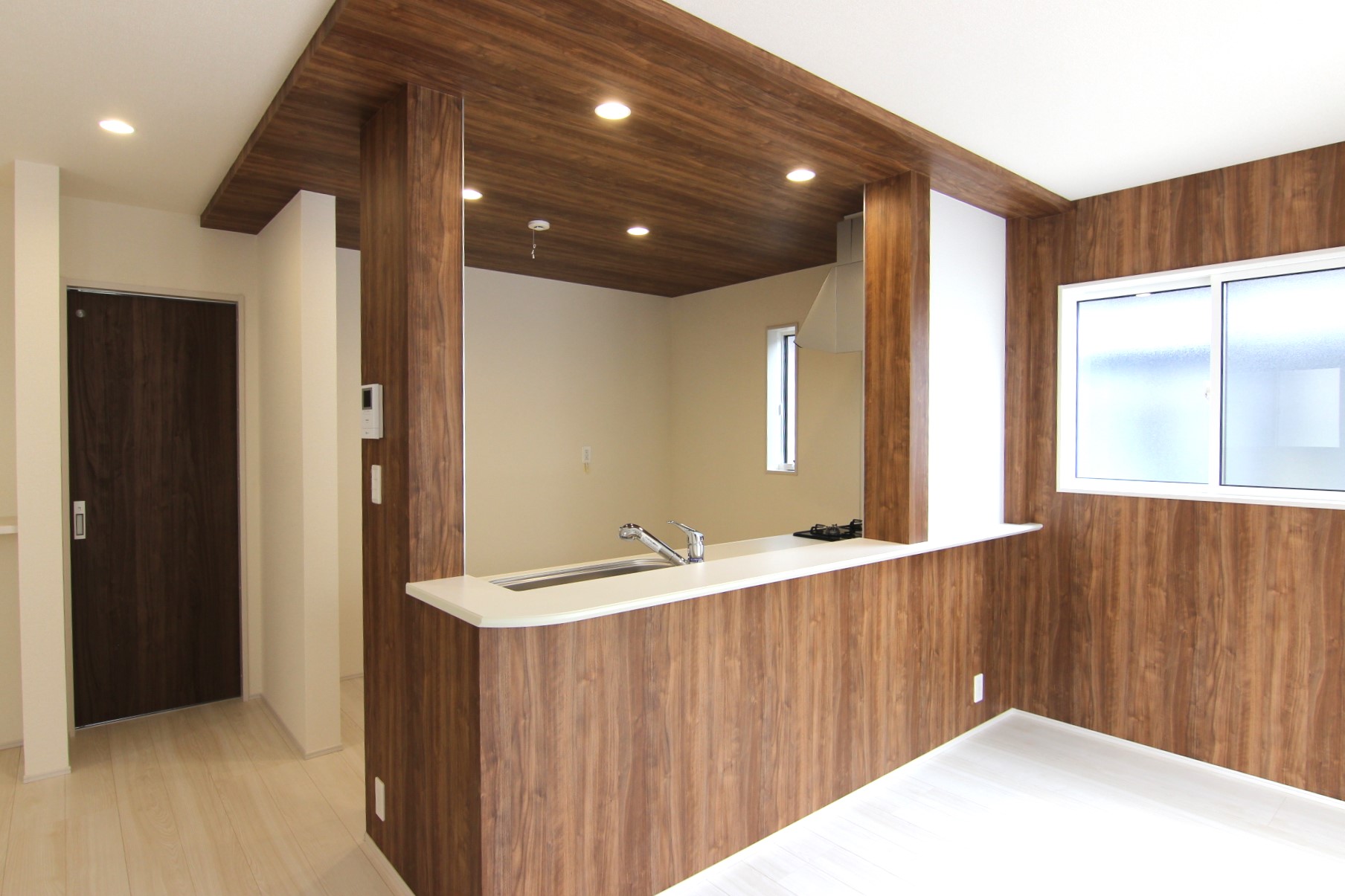 【キッチン外観】