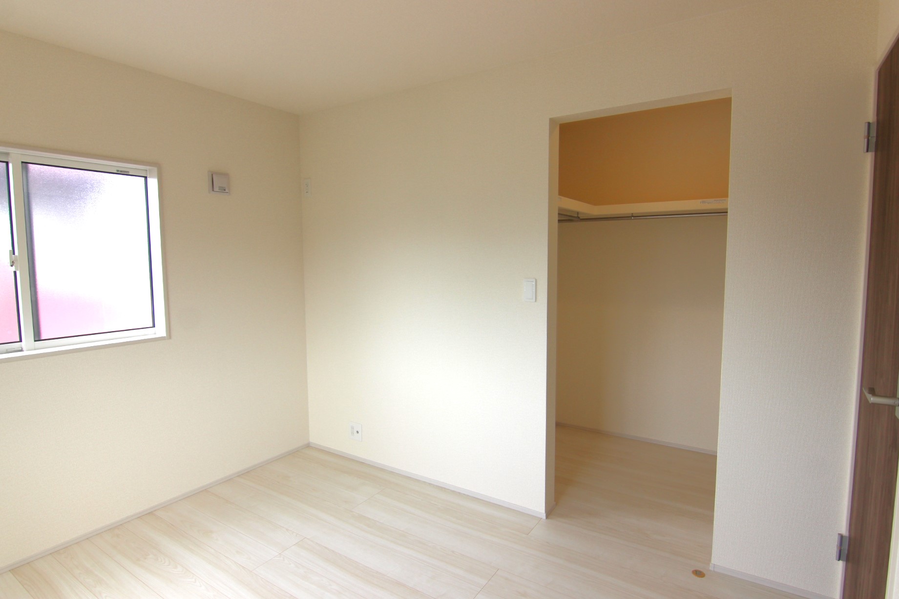 【洋室東側5.25帖】