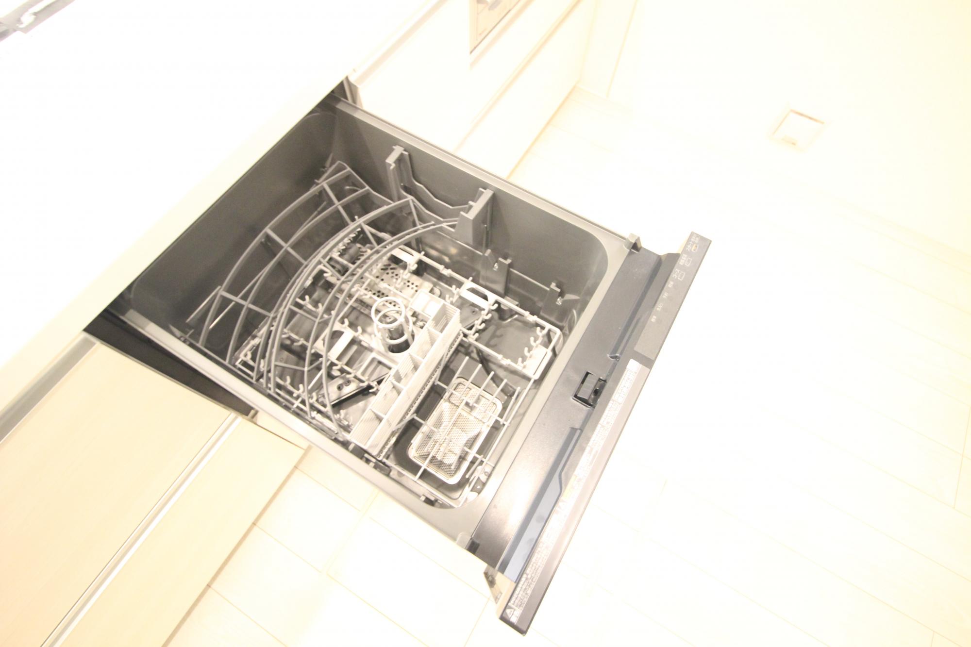 3号棟　食洗機　毎日の家事に便利な食洗機が備え付け!手荒れの時期にも嬉しいですね!
