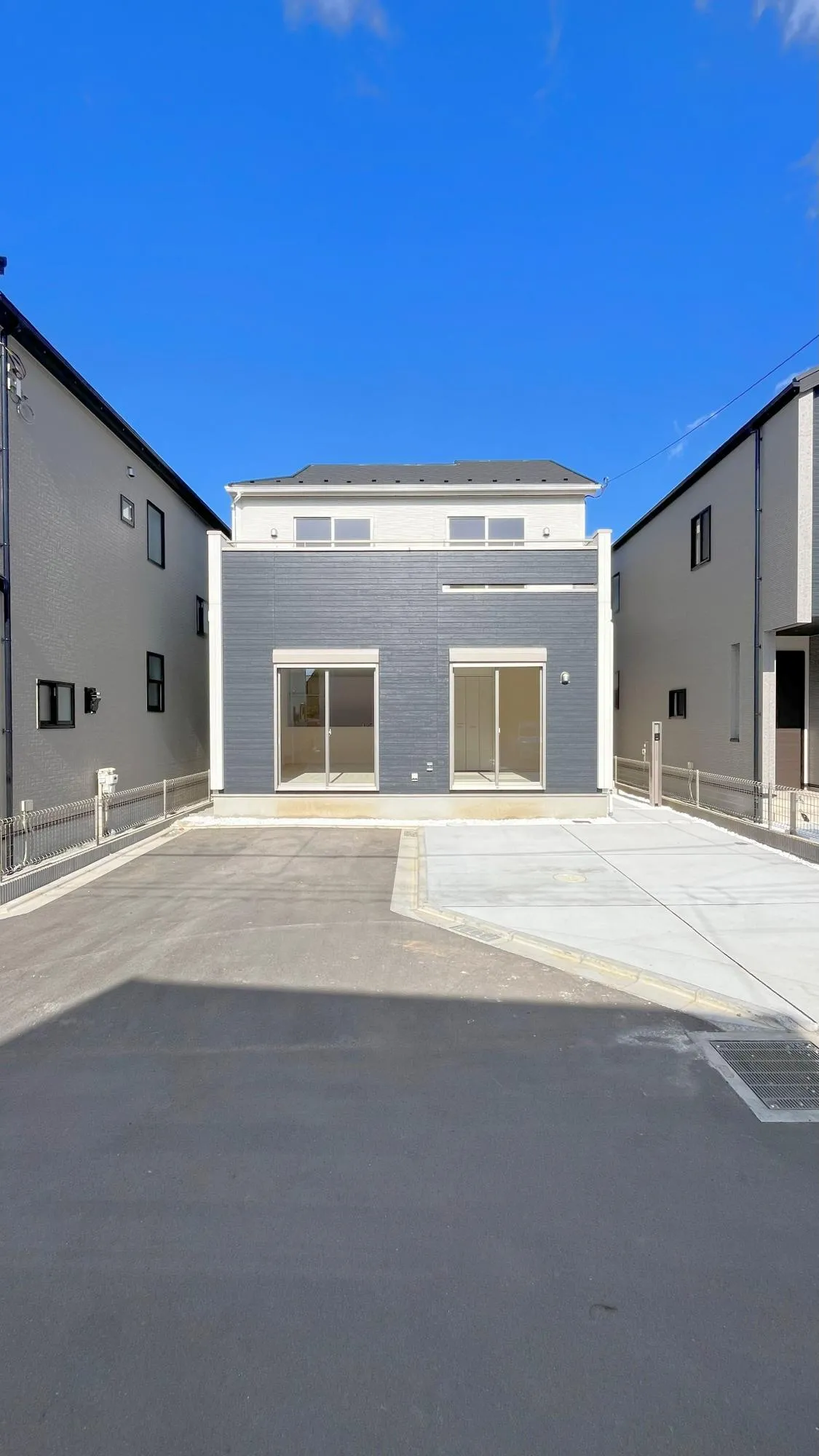 8号棟　外観　こちらも南道路に隣接しており、日あたり良好です。