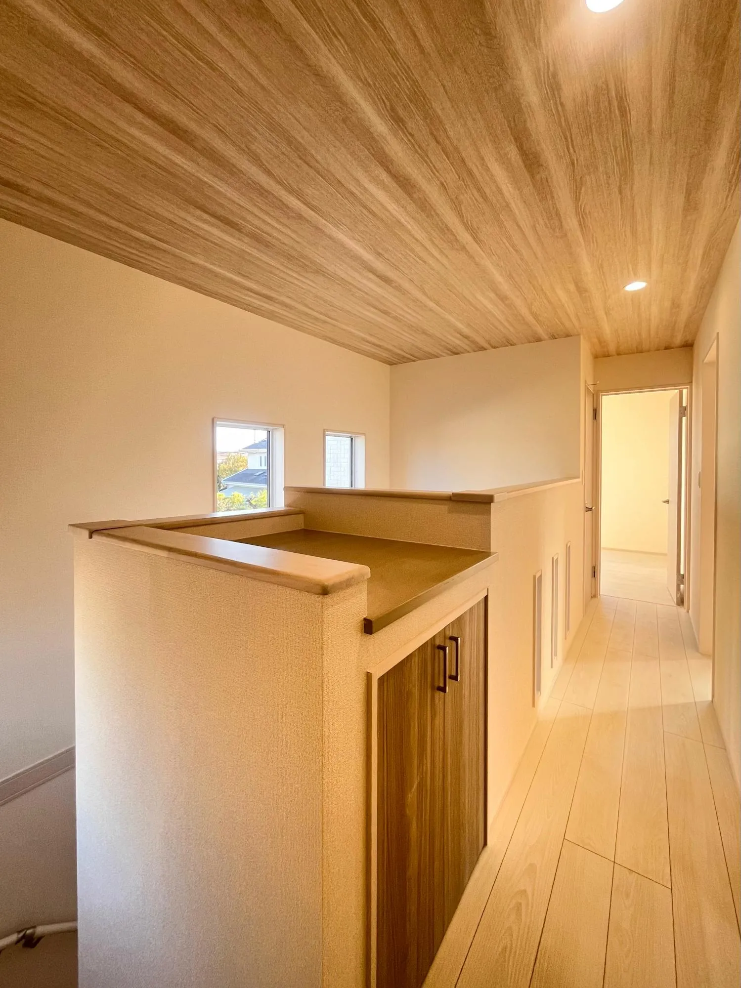 2階廊下カウンター