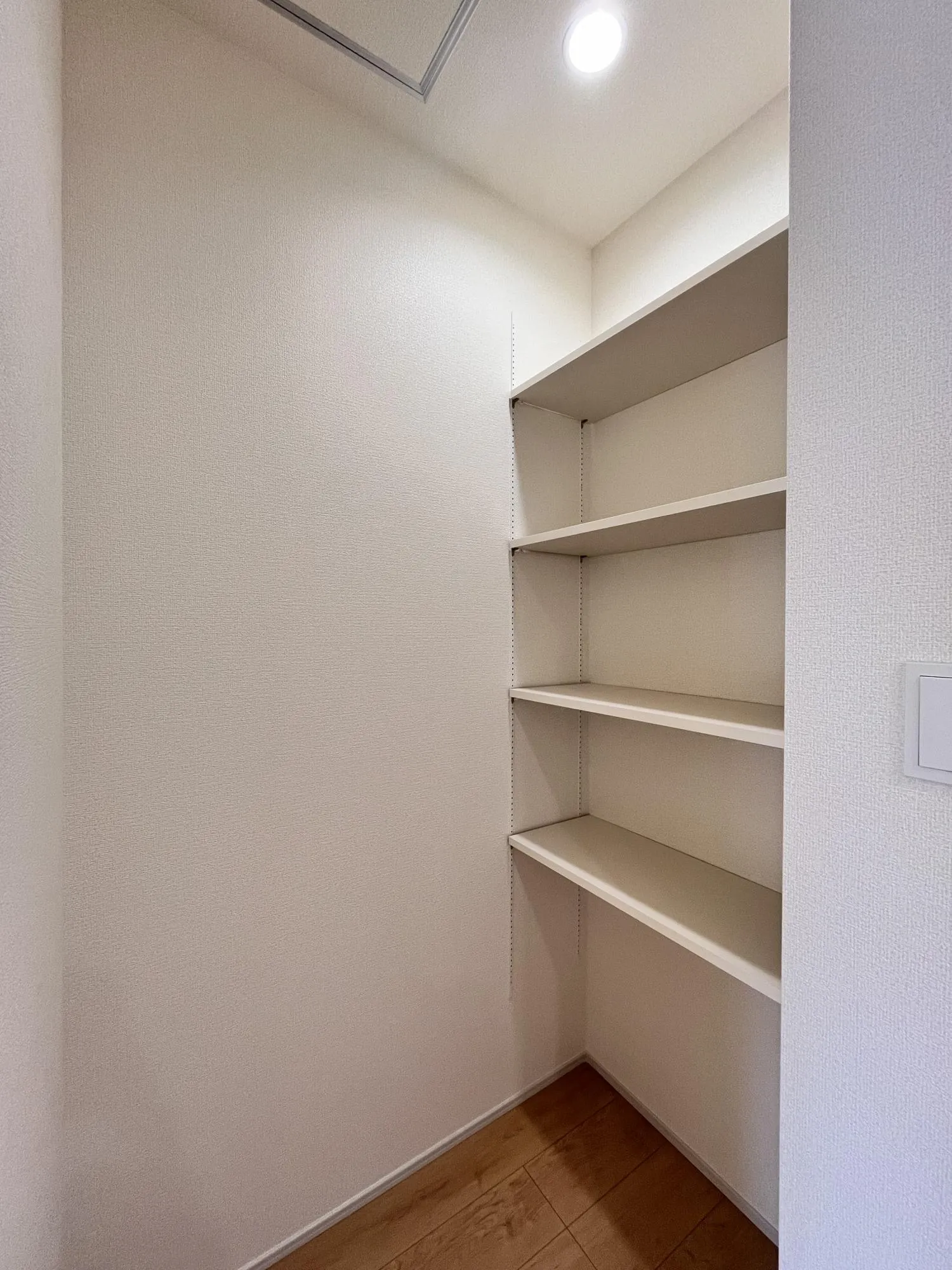 【8号棟】パントリー