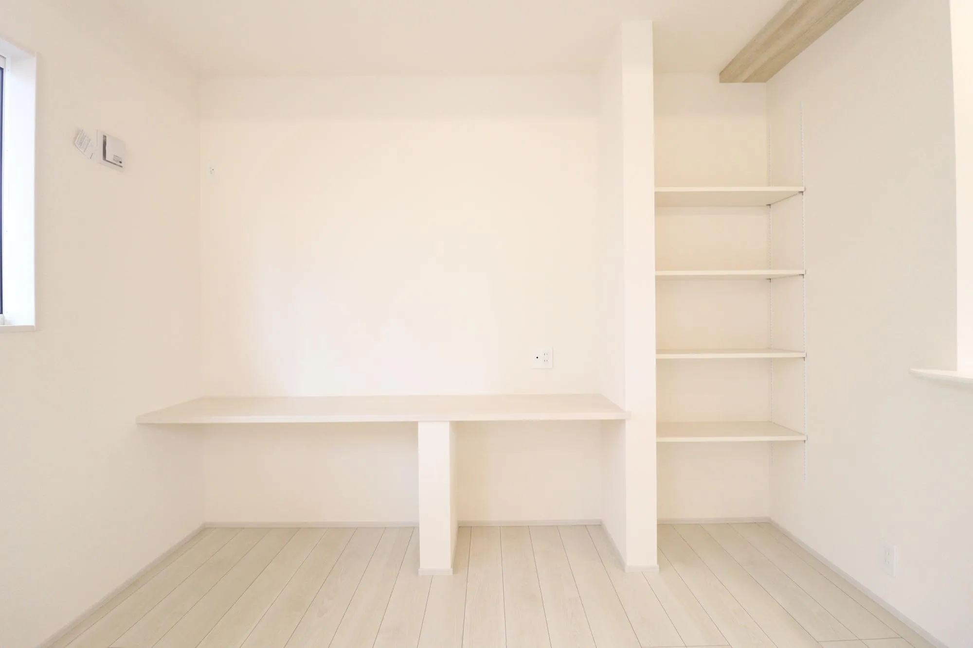 【12号棟】LDKカウンター・可動棚収納