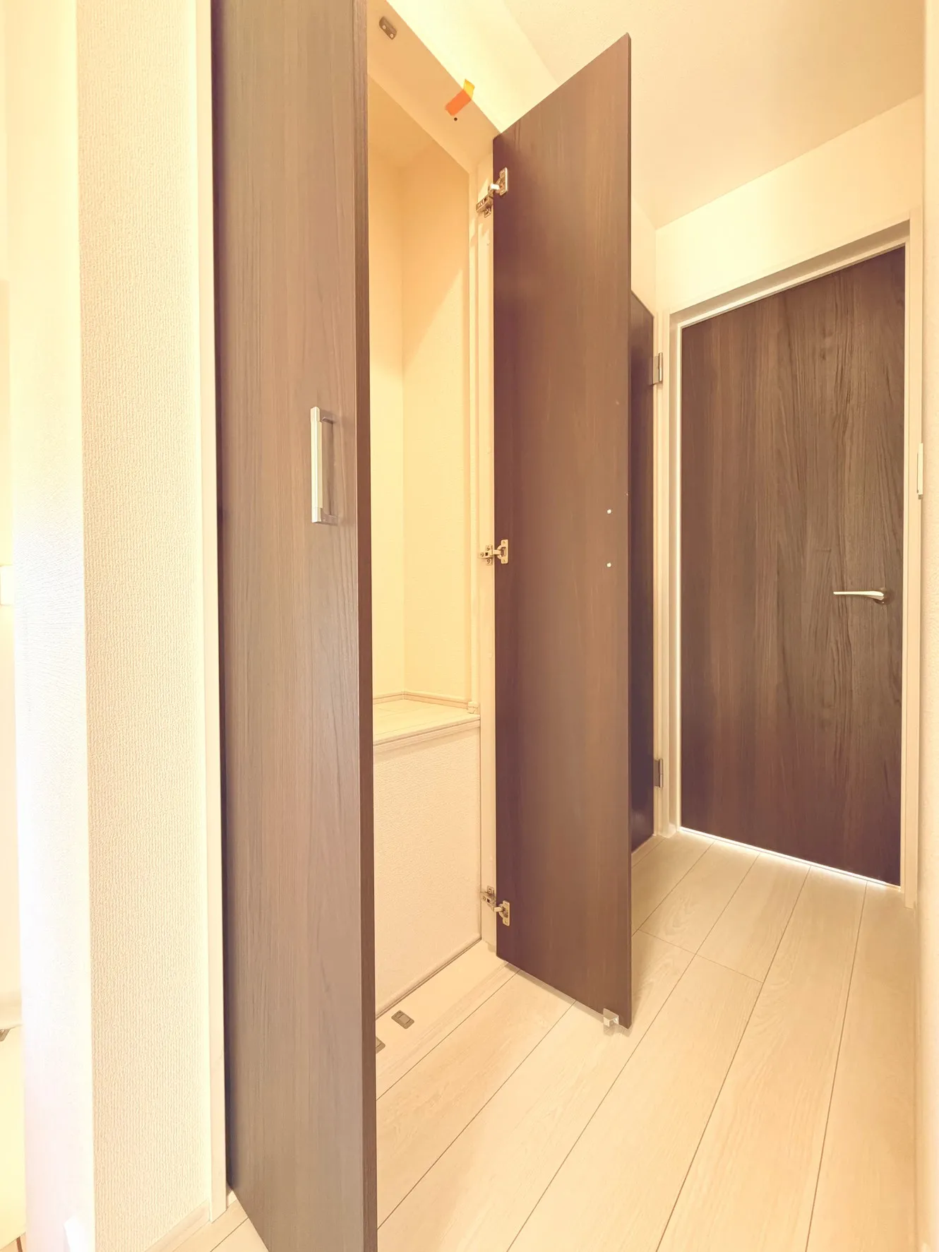 【13号棟】2階廊下収納