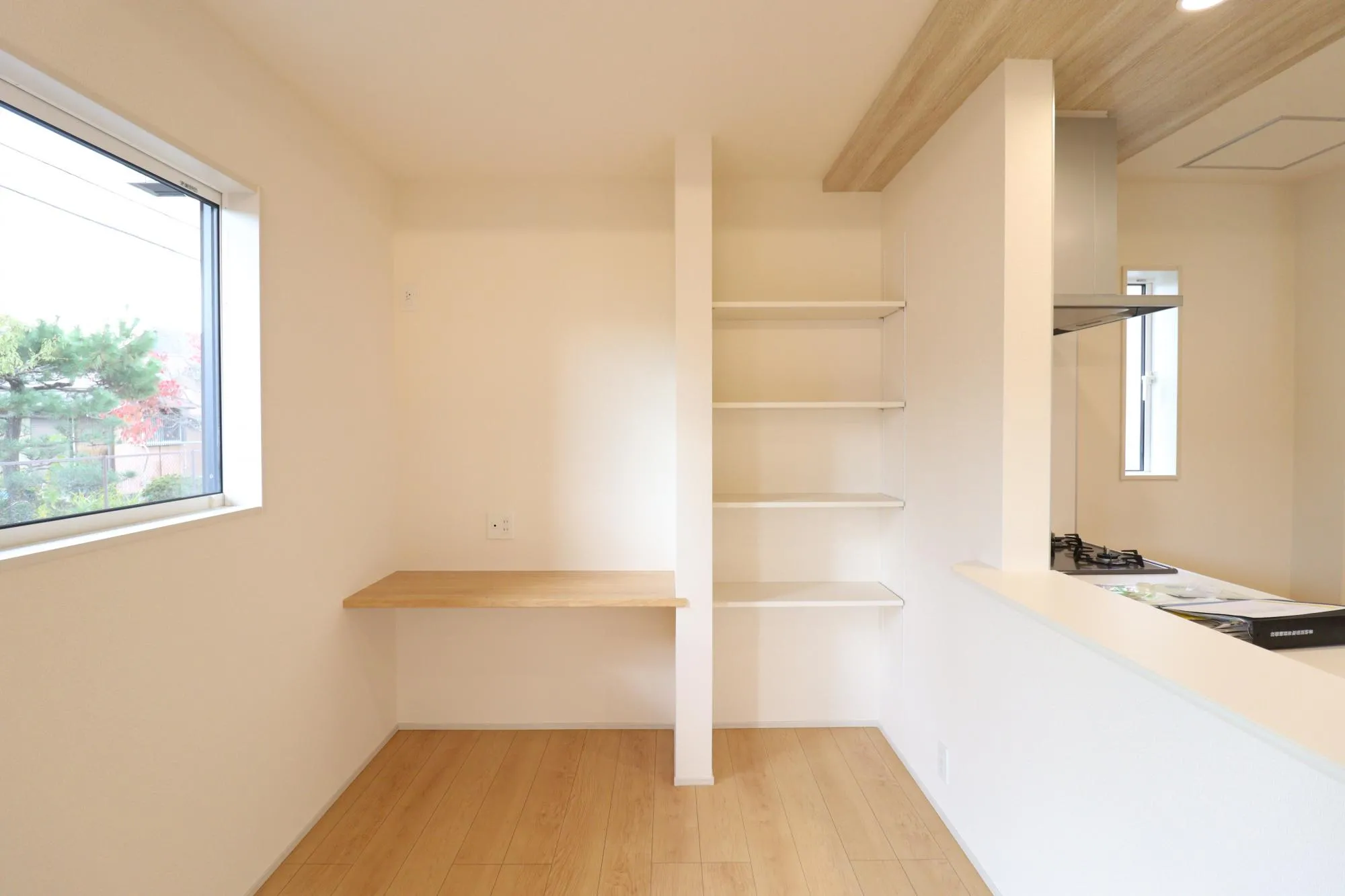 【14号棟】LDKカウンター・可動棚収納