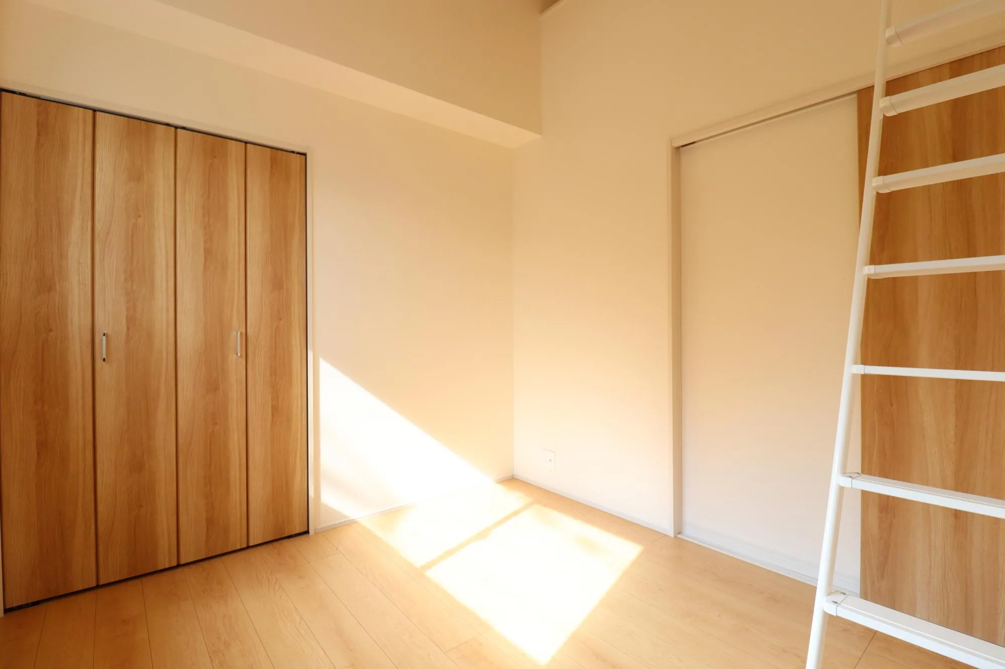 【14号棟】5.0帖洋室(ロフト付き)