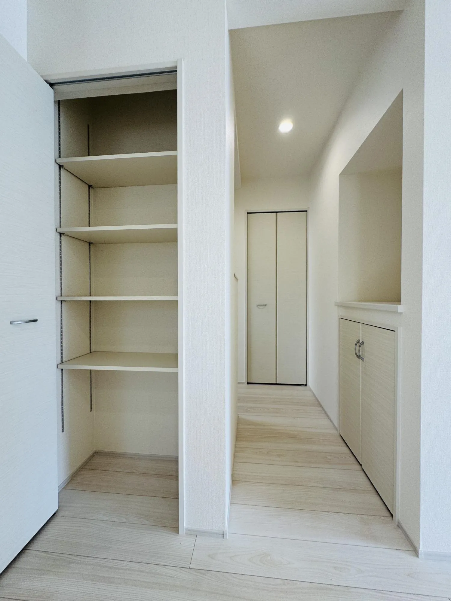 【4号棟:パントリー】