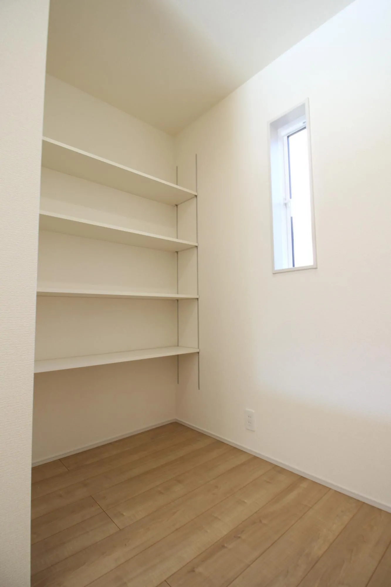 ⑤号棟パントリー