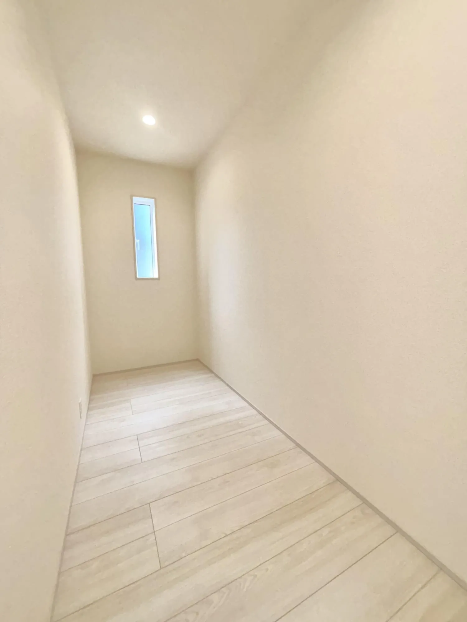 【1号棟パントリー】