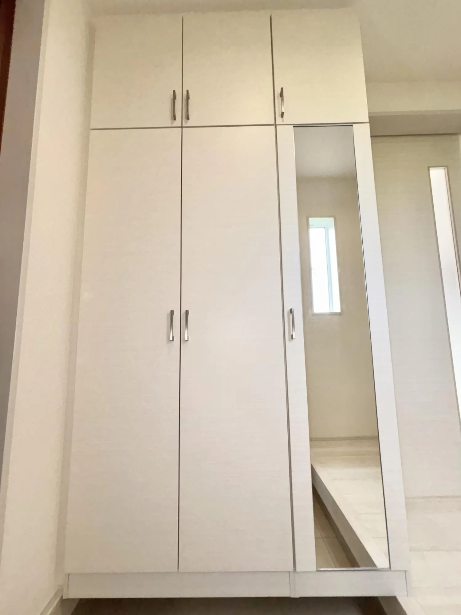 【1号棟玄関収納】