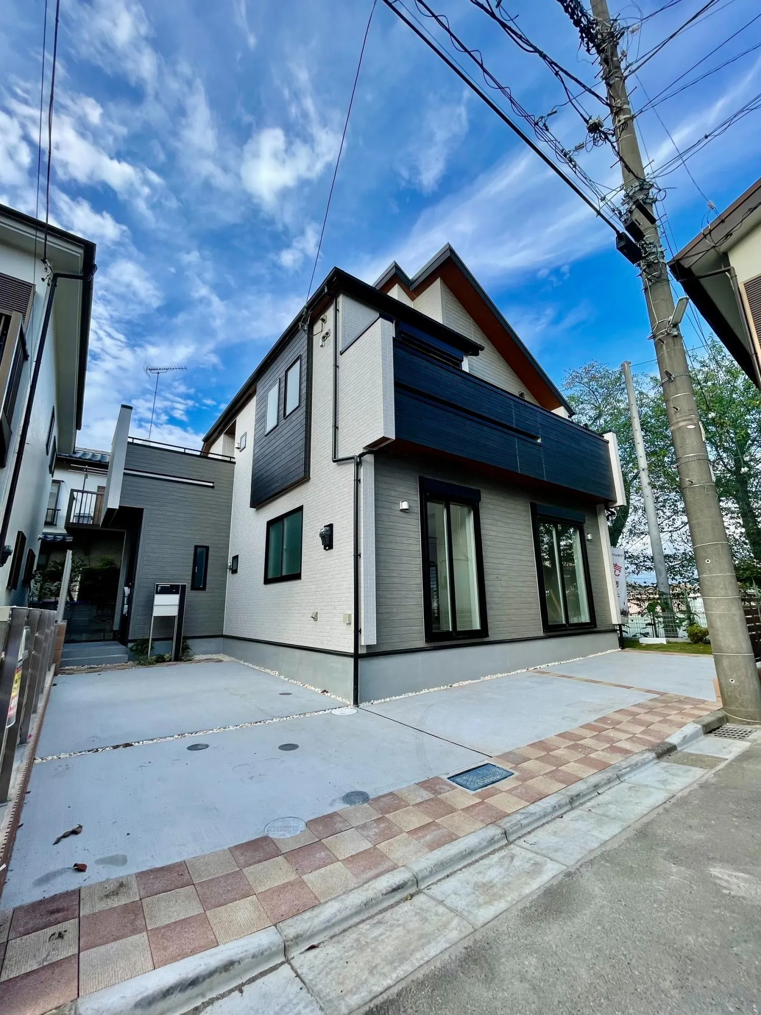 【外観 駐車場】