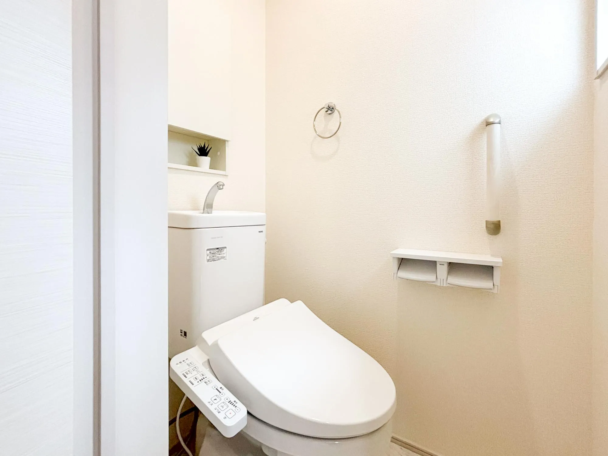 【1階 2階 お手洗い】