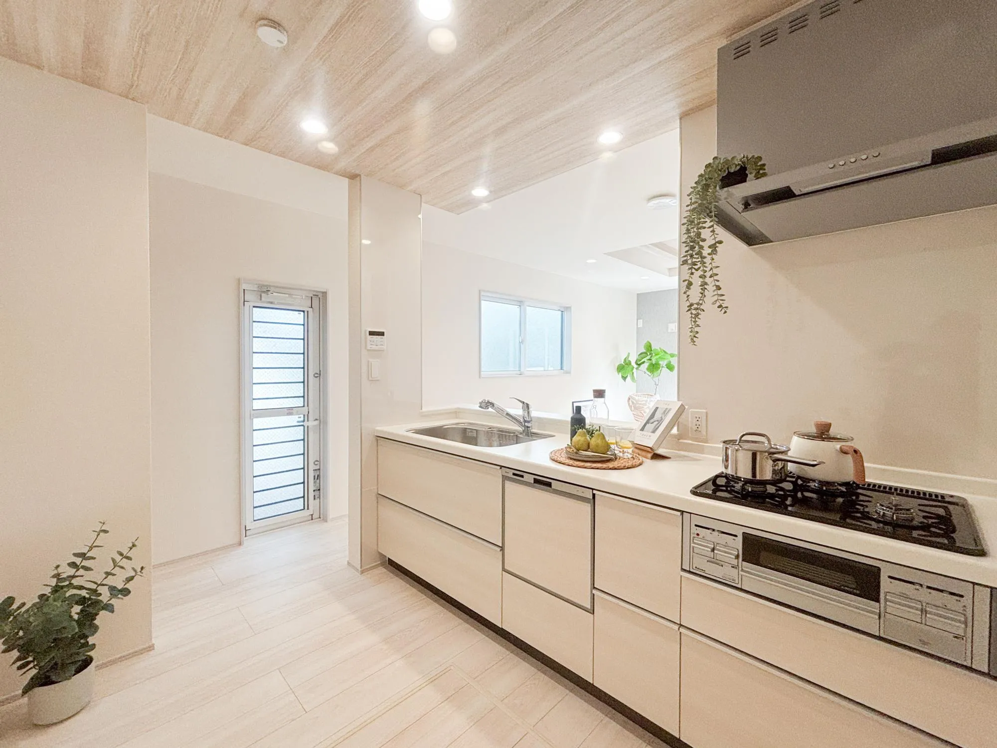 【1階 キッチン】