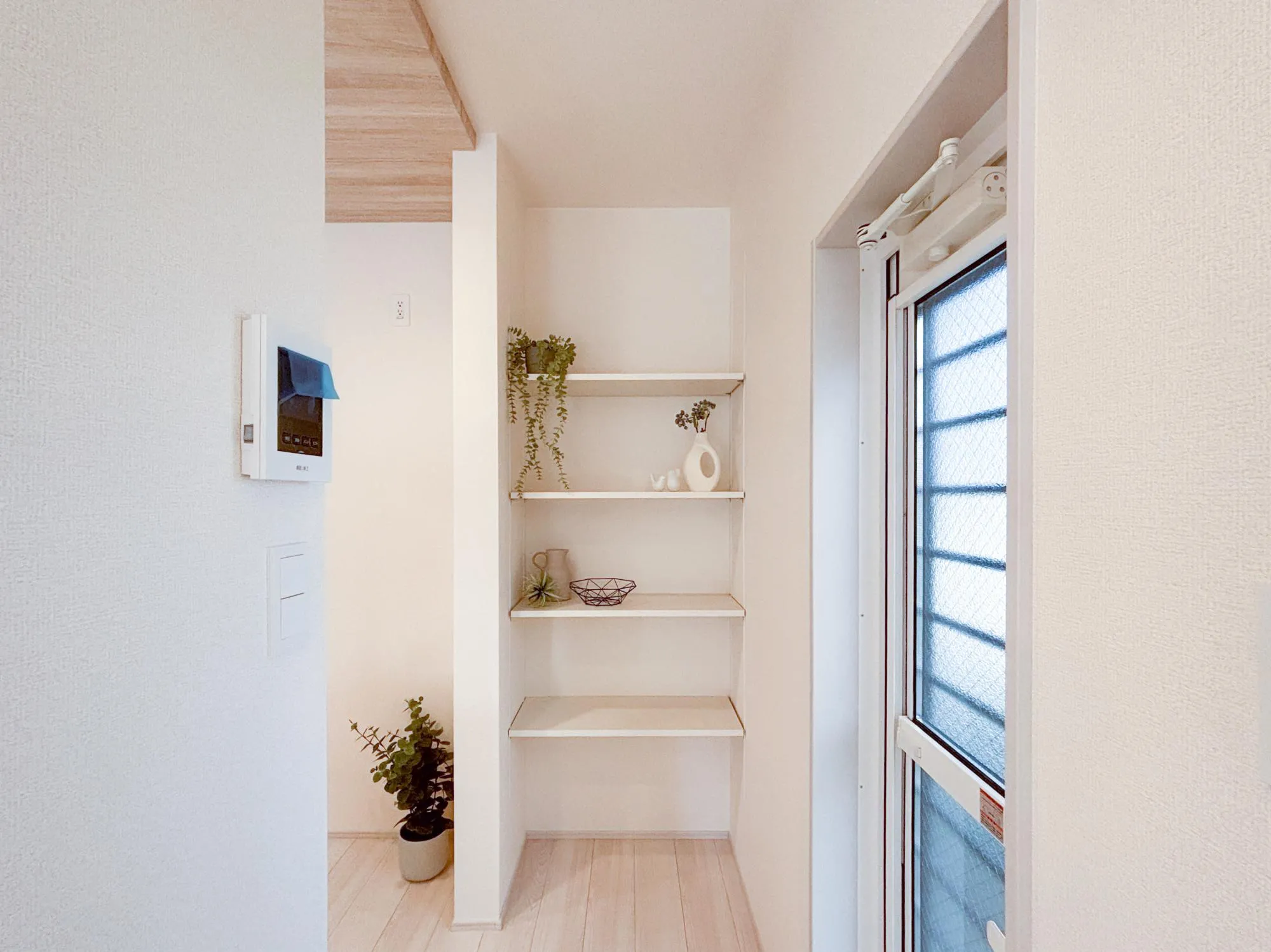 【1階 キッチン 収納】