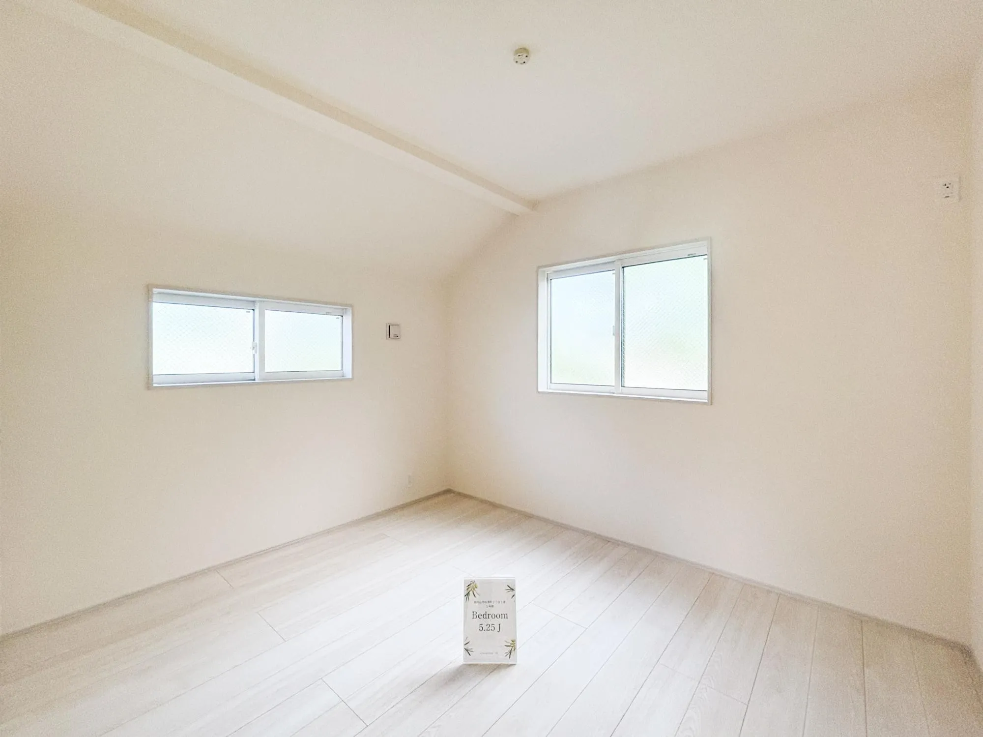 【2階 洋室(5.25帖)】