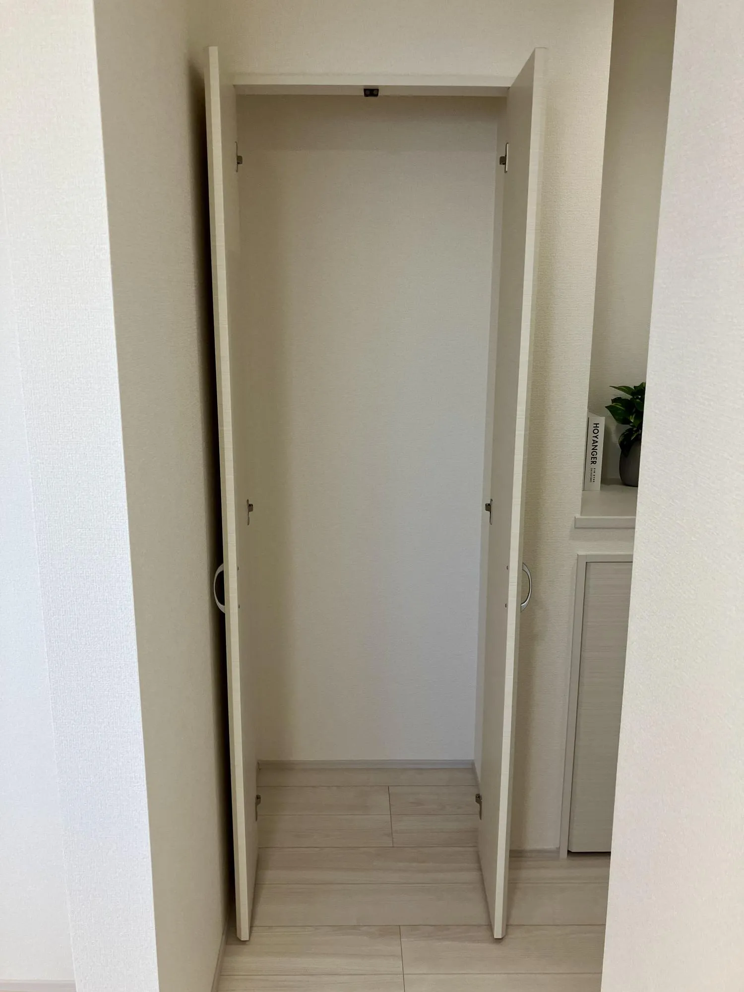 【1階 LDK(18.5帖) 収納】