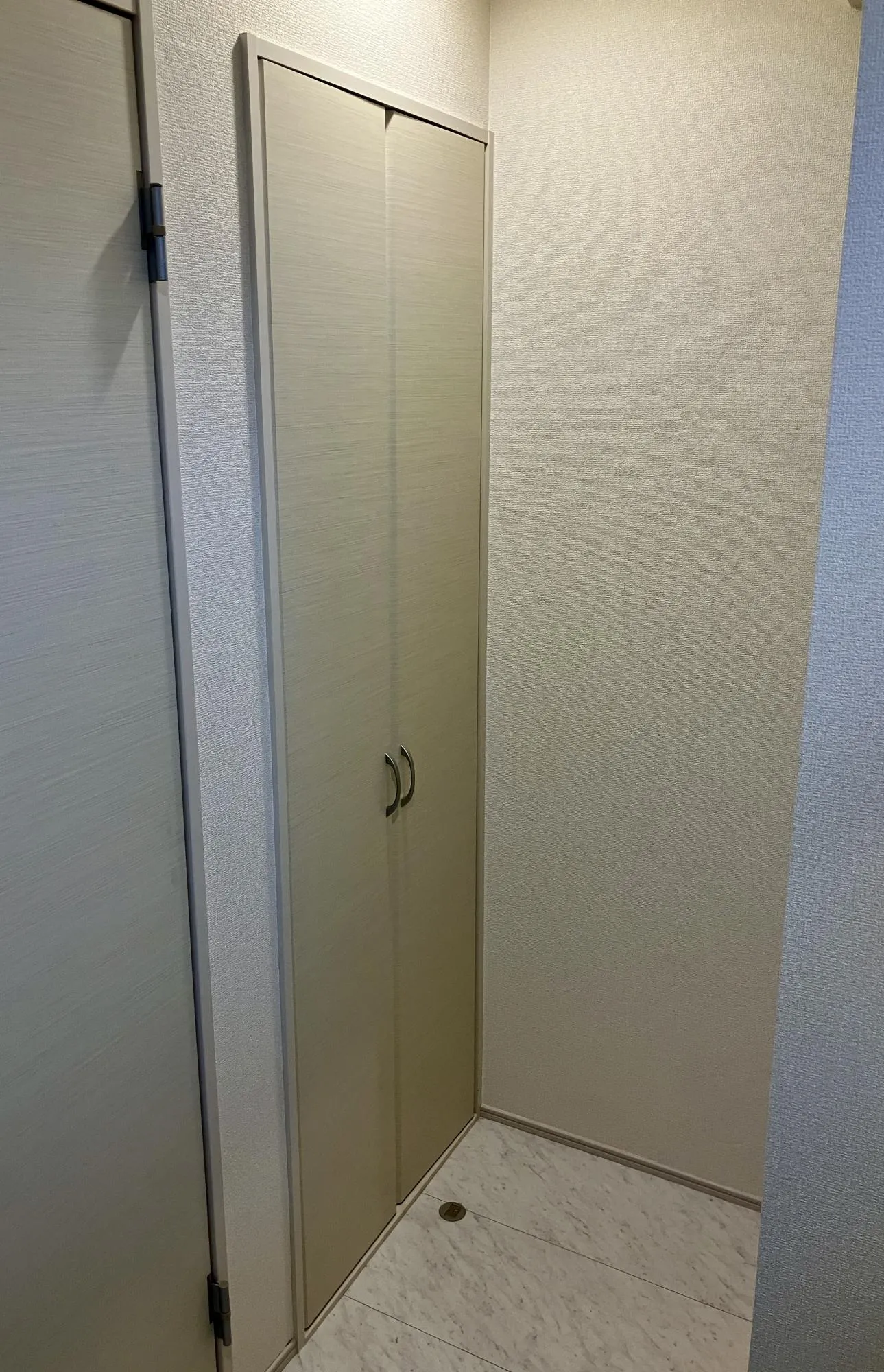 【1階 洗面所 収納】