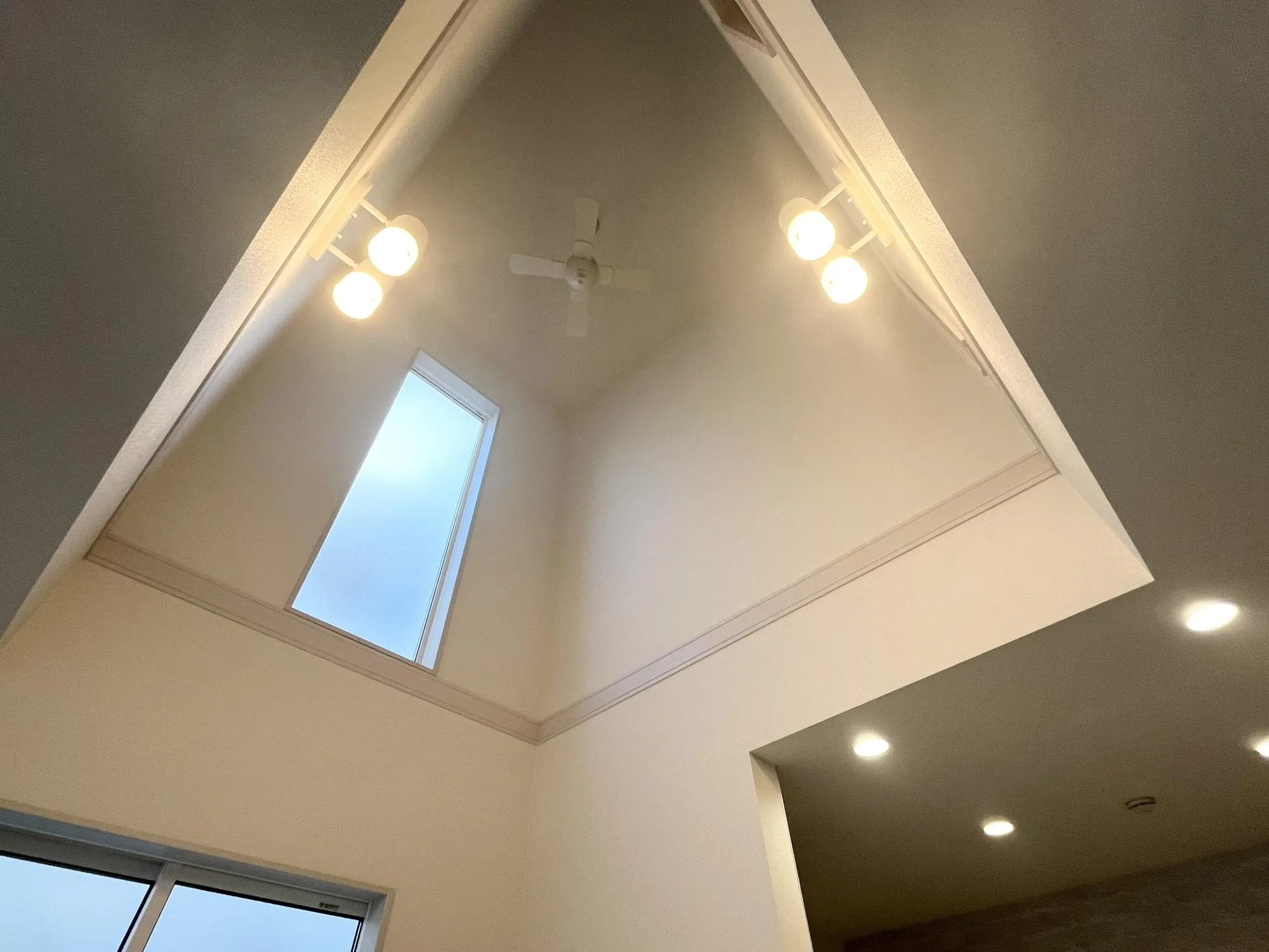 LDK上部吹抜　2号棟