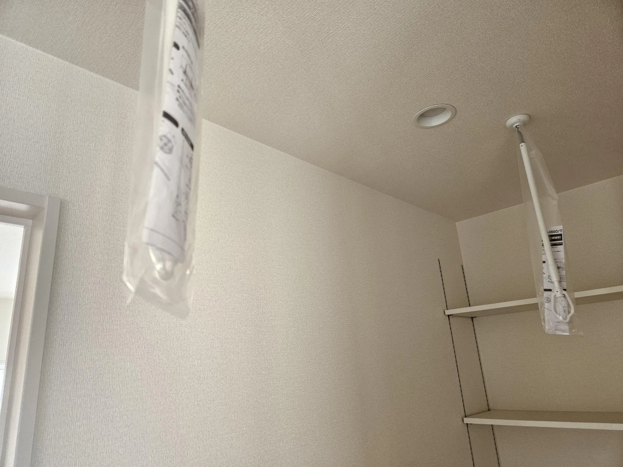 3号棟　2階廊下室内物干し