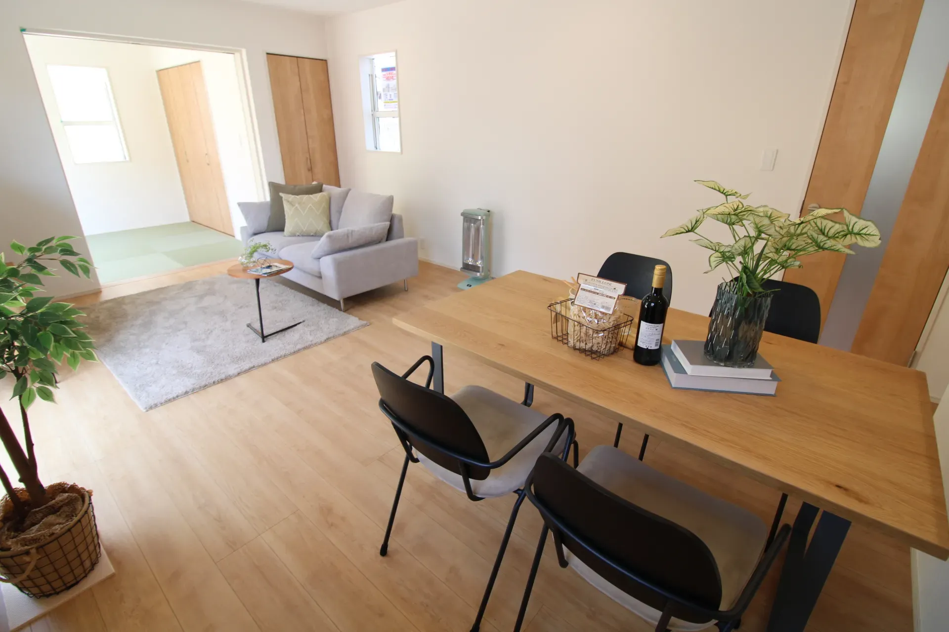 リビングダイニング